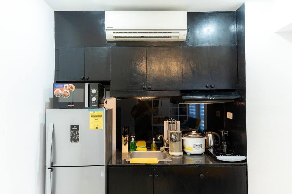 A2j Luxury 3br Bgc Loft Near Malls And Airport Manila