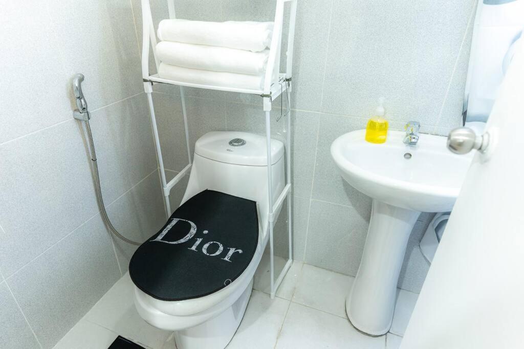 A2j Luxury 3br Bgc Loft Near Malls And Airport Apartment Manila