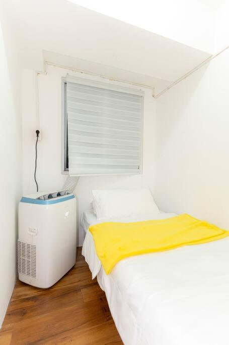 Apartment A2j Luxury 3br Bgc Loft Near Malls And Airport *