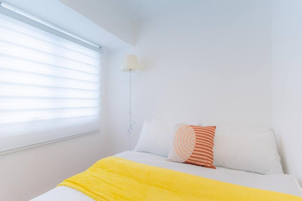Apartment A2j Luxury 3br Bgc Loft Near Malls And Airport
