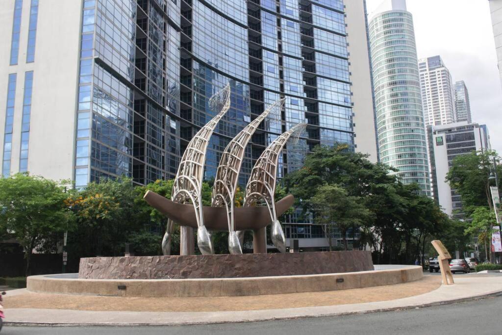 A2j Luxury 3br Bgc Loft Near Malls And Airport Apartment