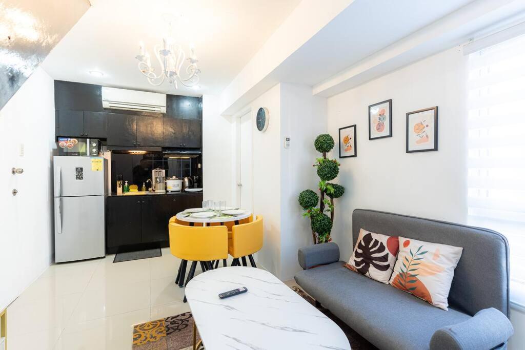 Apartment A2j Luxury 3br Bgc Loft Near Malls And Airport *