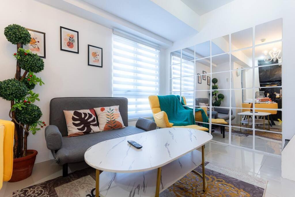 Apartment A2j Luxury 3br Bgc Loft Near Malls And Airport *