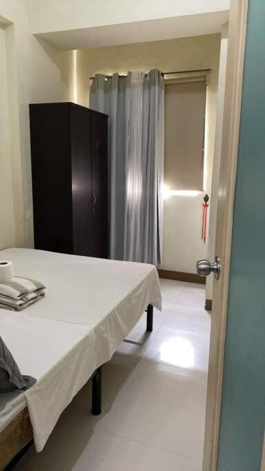 Apartment Chateau Elysee A21 Near Airport,bar,resto Manila