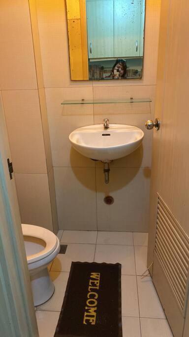 Chateau Elysee A21 Near Airport,bar,resto Apartment Manila