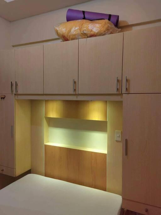 Chateau Elysee A21 Near Airport,bar,resto Apartment *