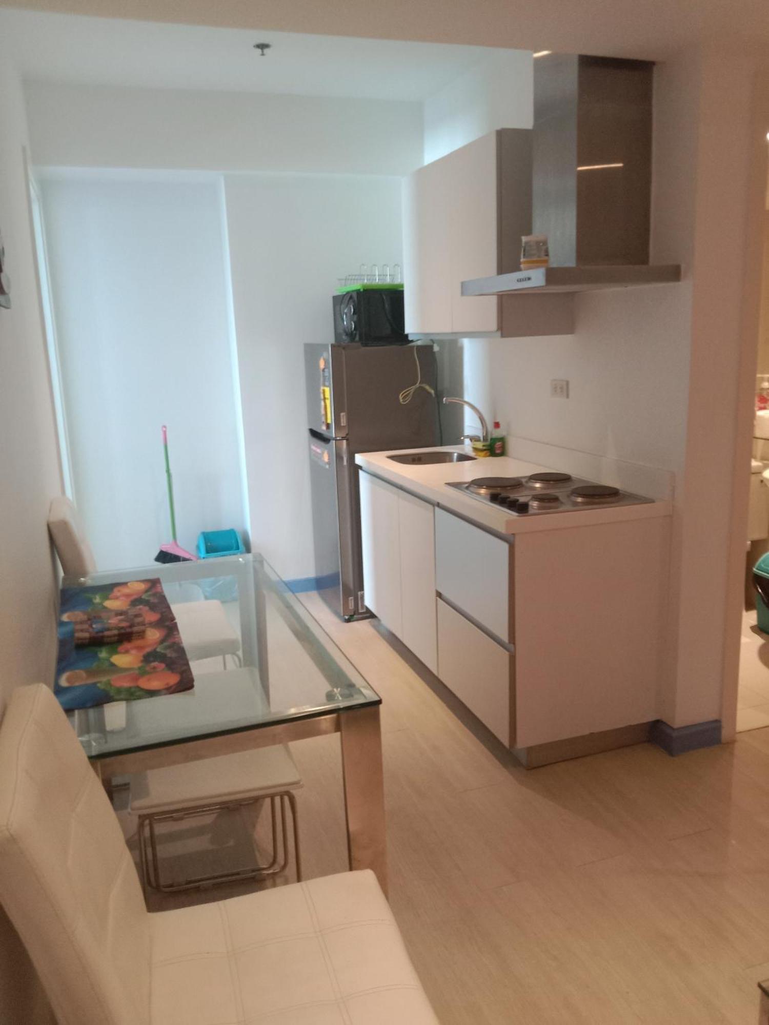 Apartment Azure Residences By Florendo *