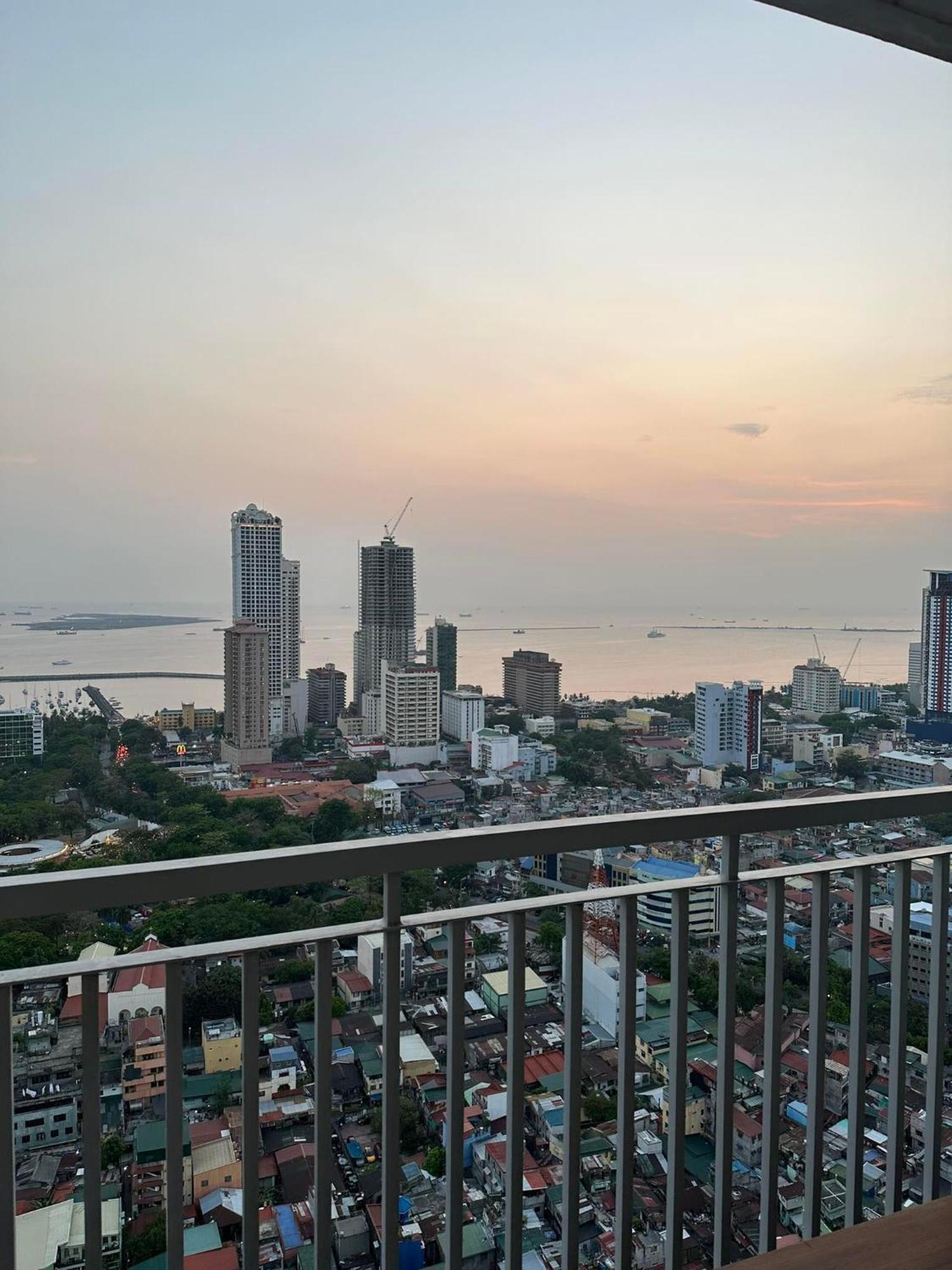 Residences By Pbyy Apartment Manila
