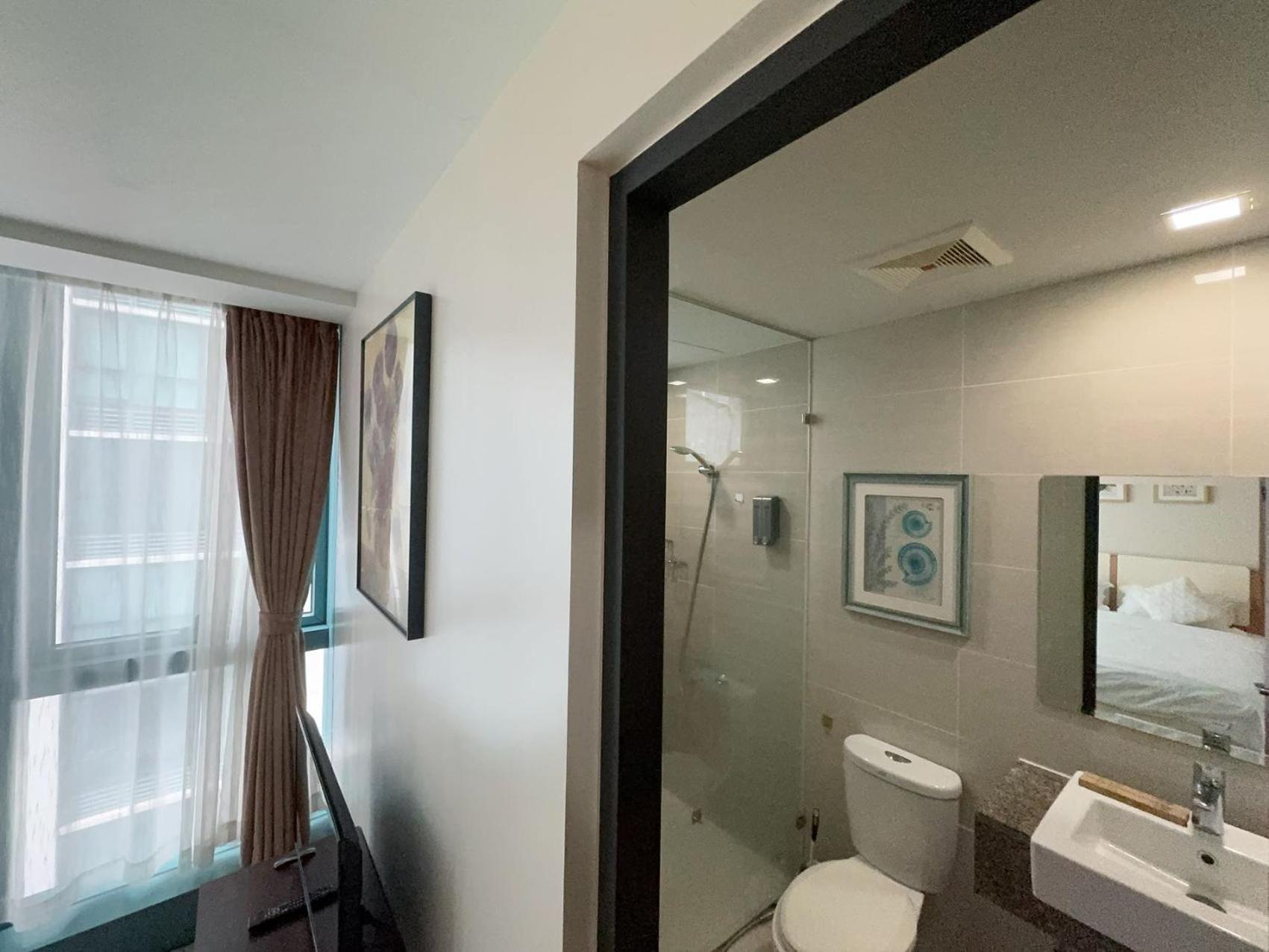One Uptown Residences Apartment *