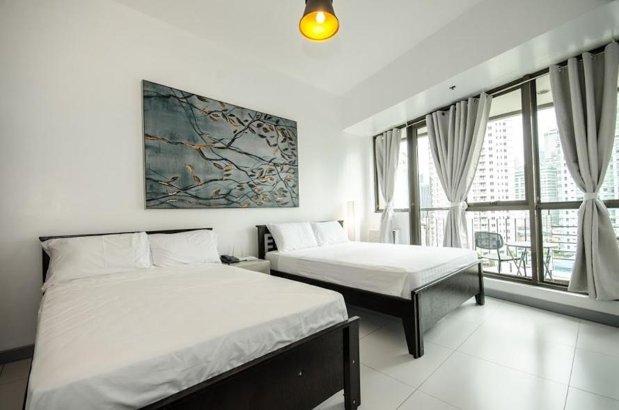 Kl Tower Makati By Ph Staycation Apartment