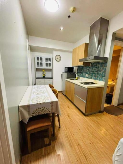 Affordable Cozy Staycation In Azure! Apartment Manila