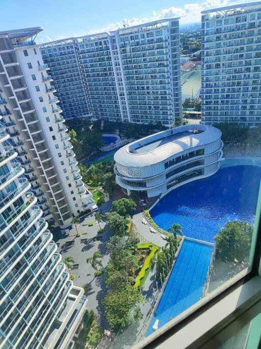 Skyline Retreat Apartment *