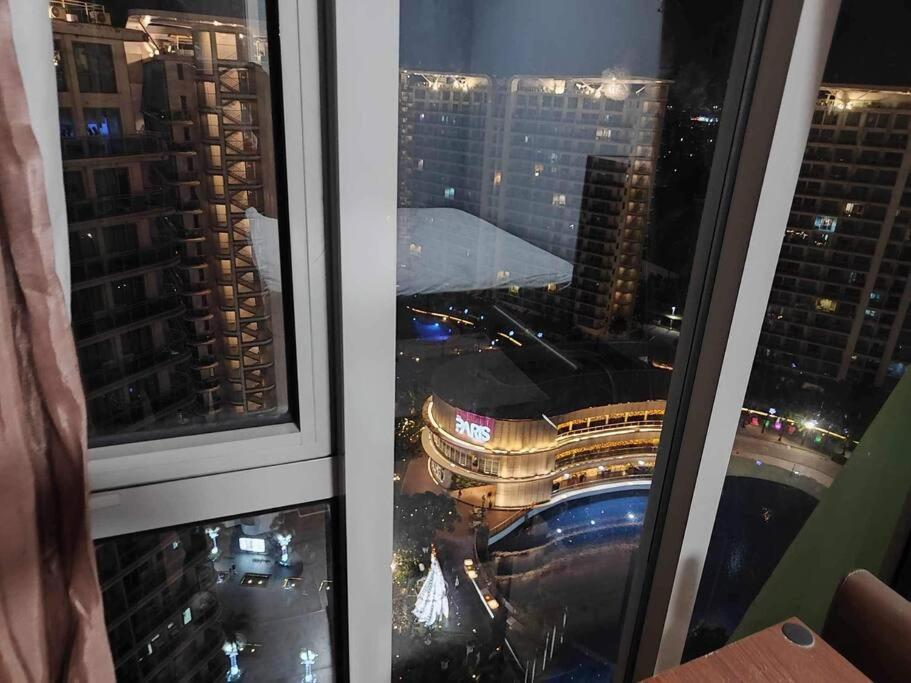 Skyline Retreat Apartment *