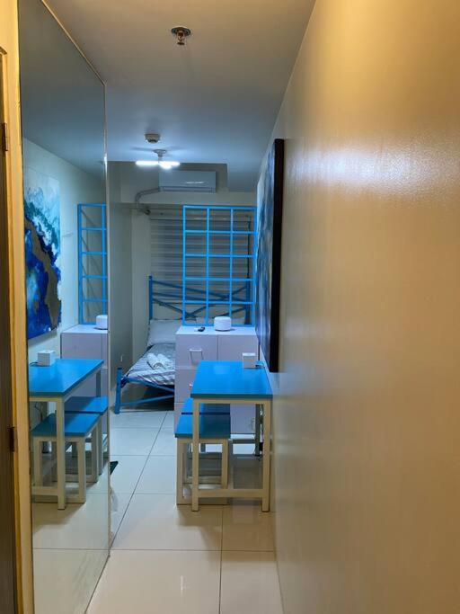 Double Bed, Reliable Wi-fi W/ Back Up Internet Manila