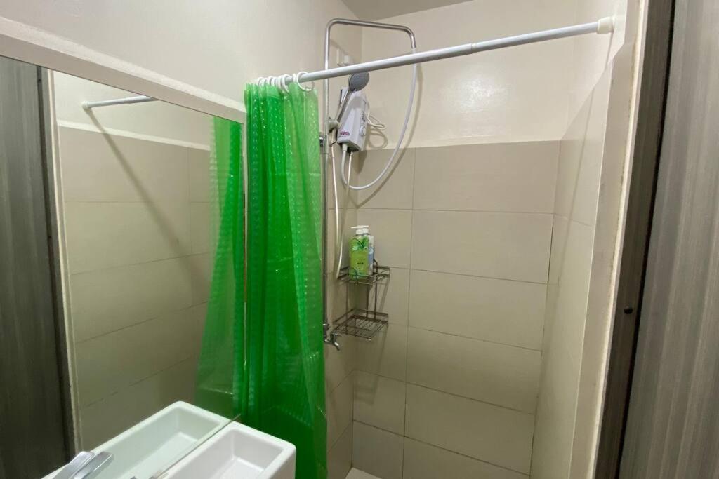 Double Bed, Reliable Wi-fi W/ Back Up Internet * Manila