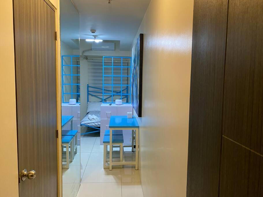 Apartment Double Bed, Reliable Wi-fi W/ Back Up Internet Manila