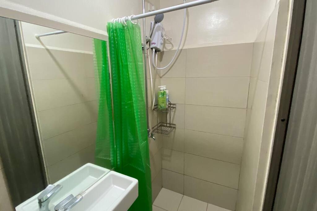 Double Bed, Reliable Wi-fi W/ Back Up Internet * Manila