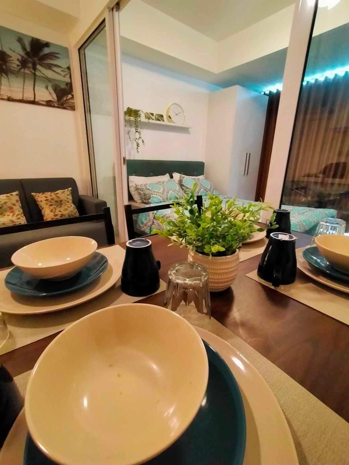 Residences In Azure Condominium Paranaque City Metro Aparthotel *