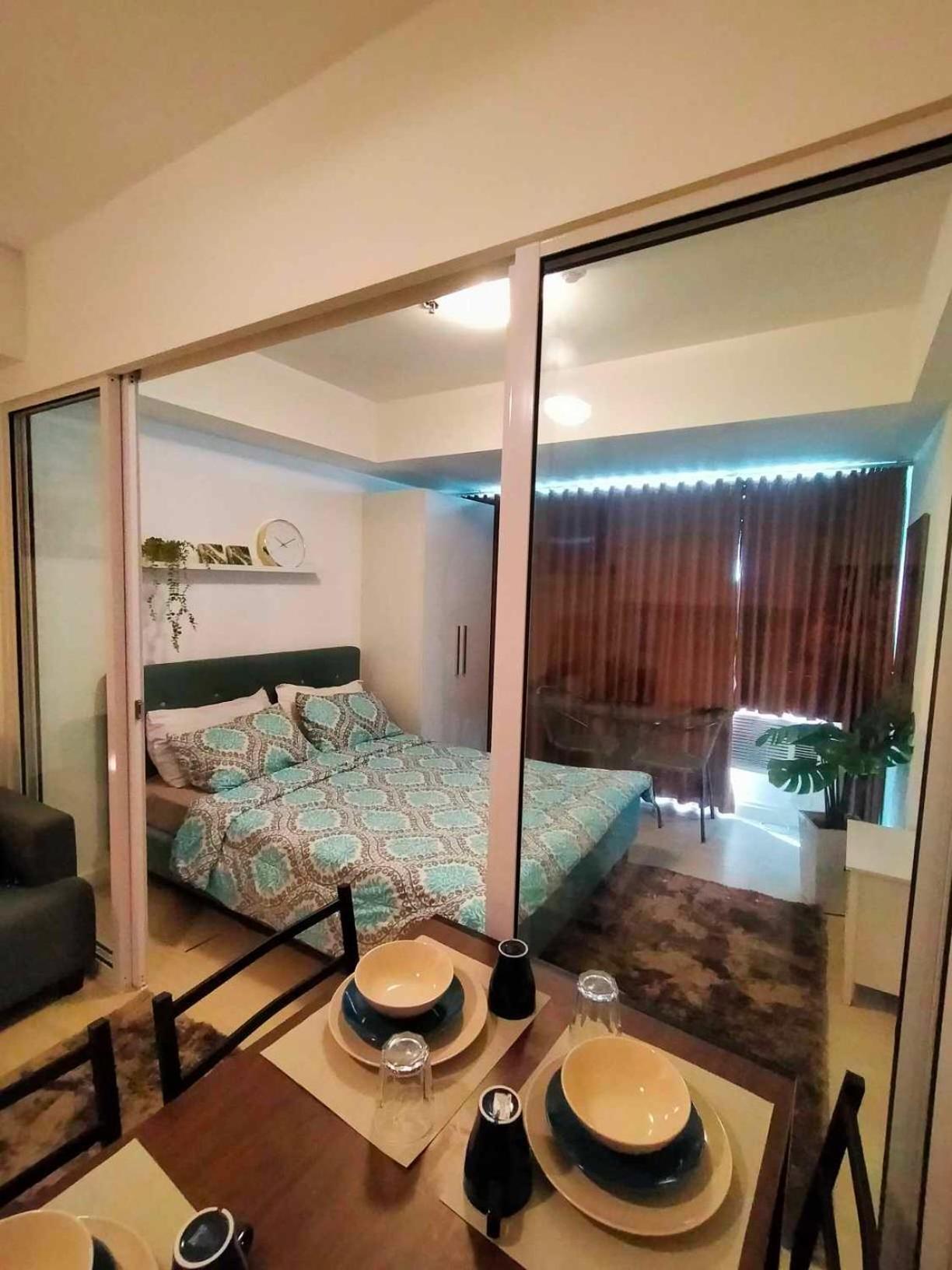 Residences In Azure Condominium Paranaque City Metro