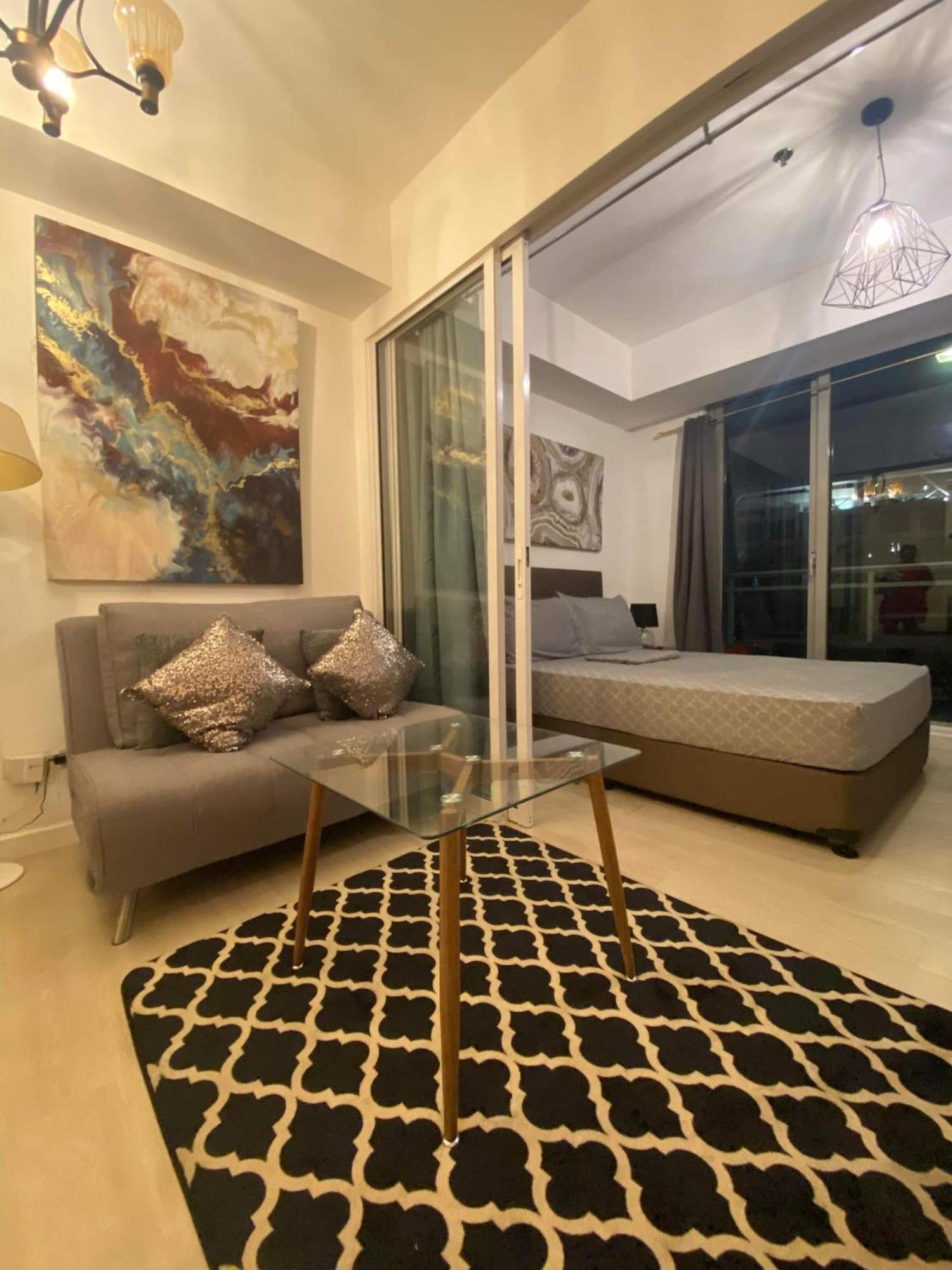 Residences In Azure Condominium Paranaque City Metro *