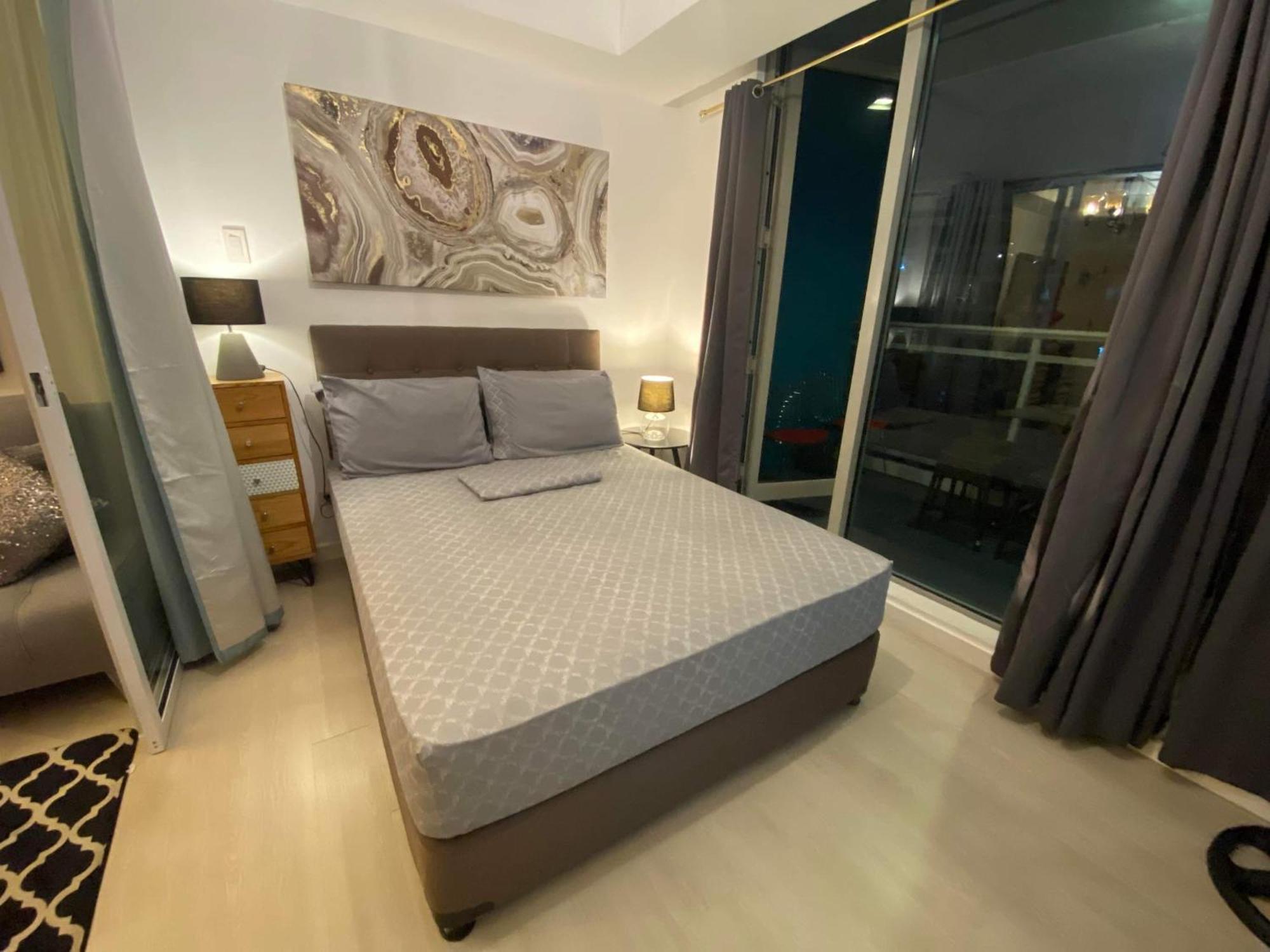Residences In Azure Condominium Paranaque City Metro