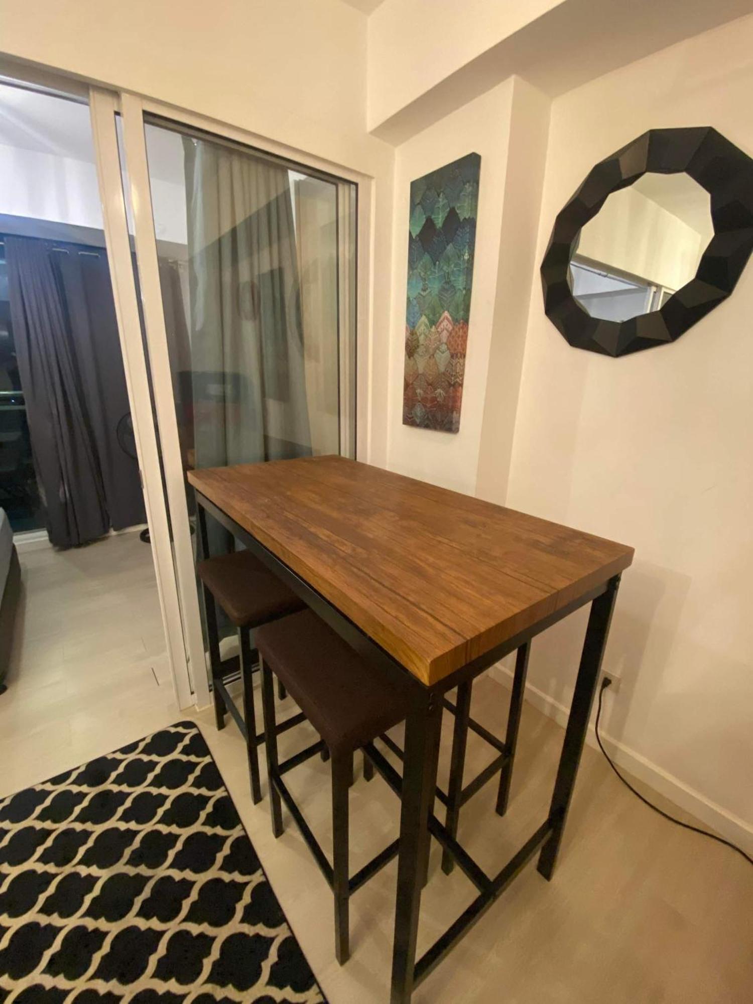 Residences In Azure Condominium Paranaque City Metro * Manila