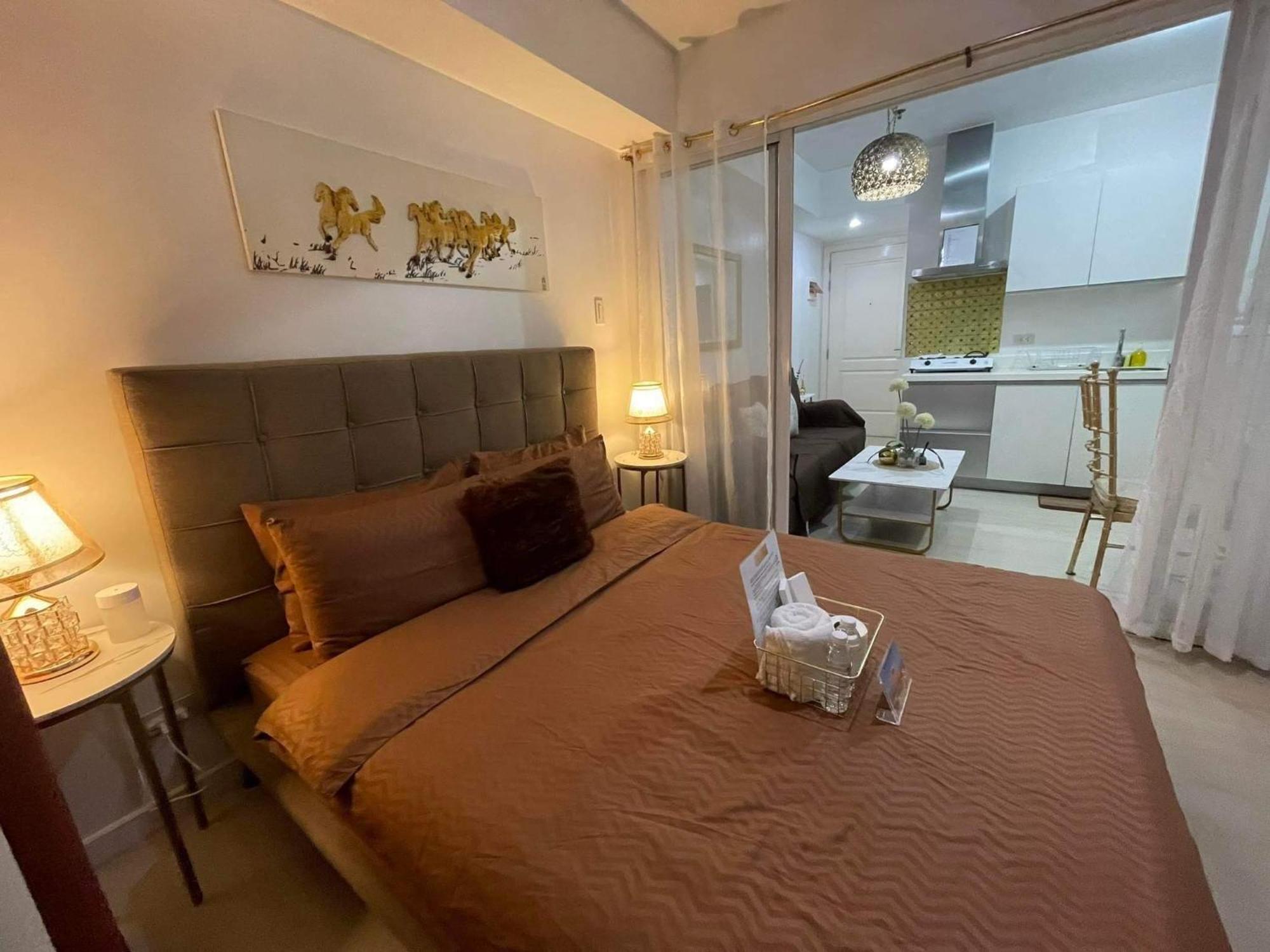 Residences In Azure Condominium Paranaque City Metro Aparthotel