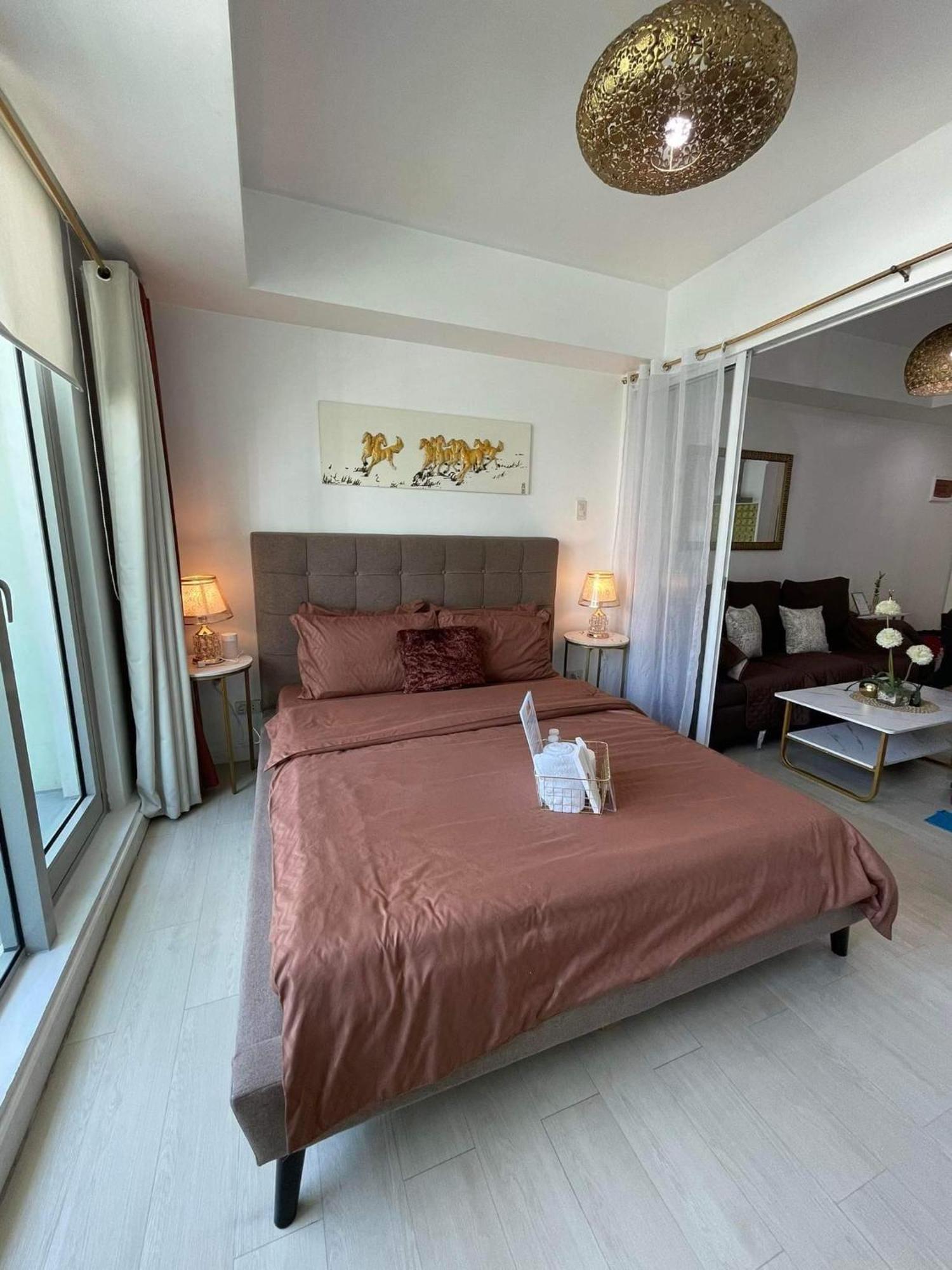 Residences In Azure Condominium Paranaque City Metro Aparthotel Manila