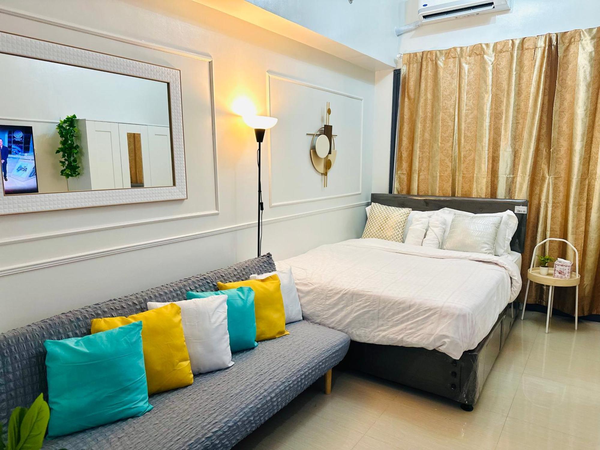 Mid-century Extent Unit @ Shore 2, Moa Apartment