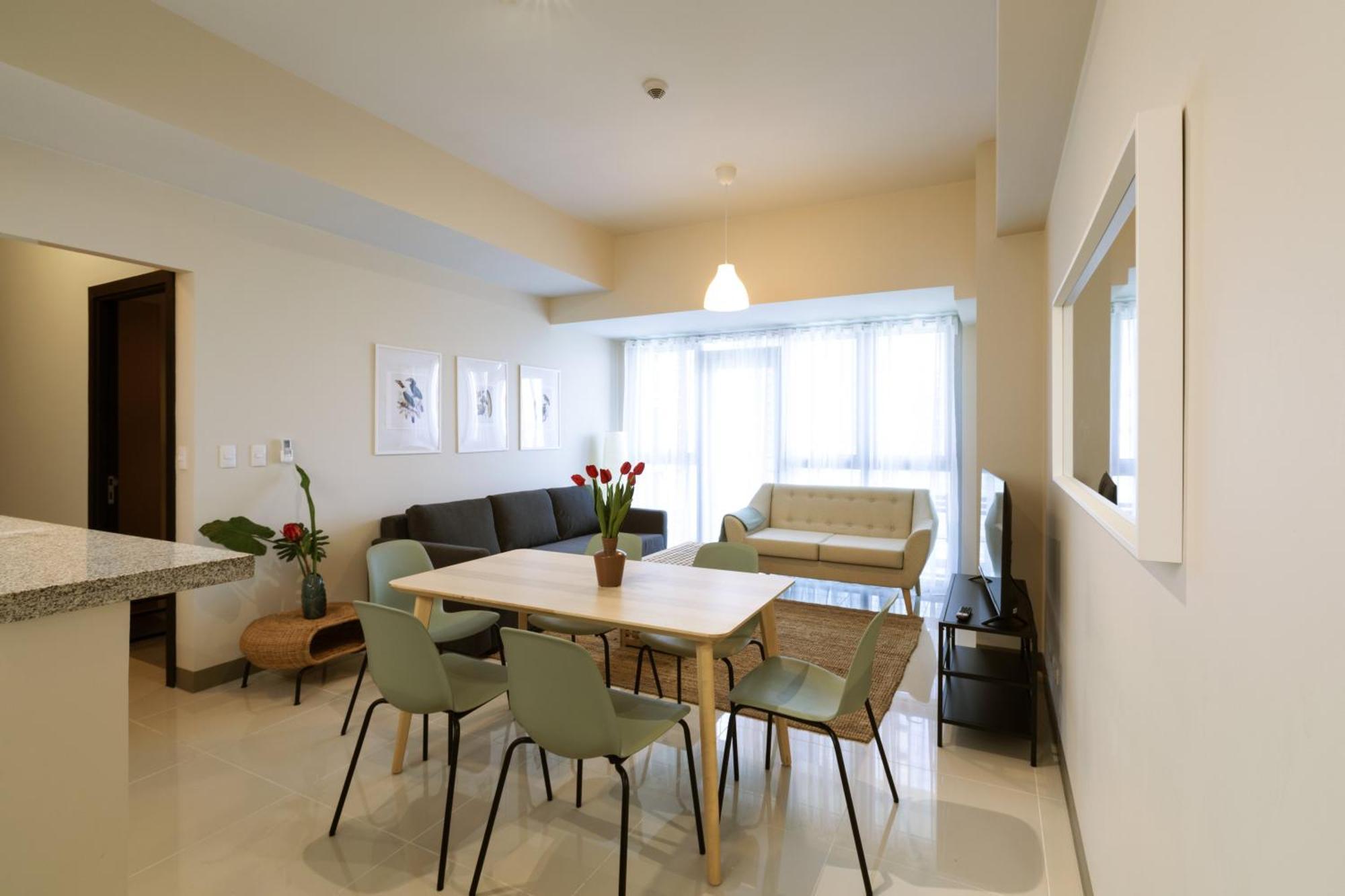 Uptown Parksuites Tower 2 Bgc By Ph Staycation Manila