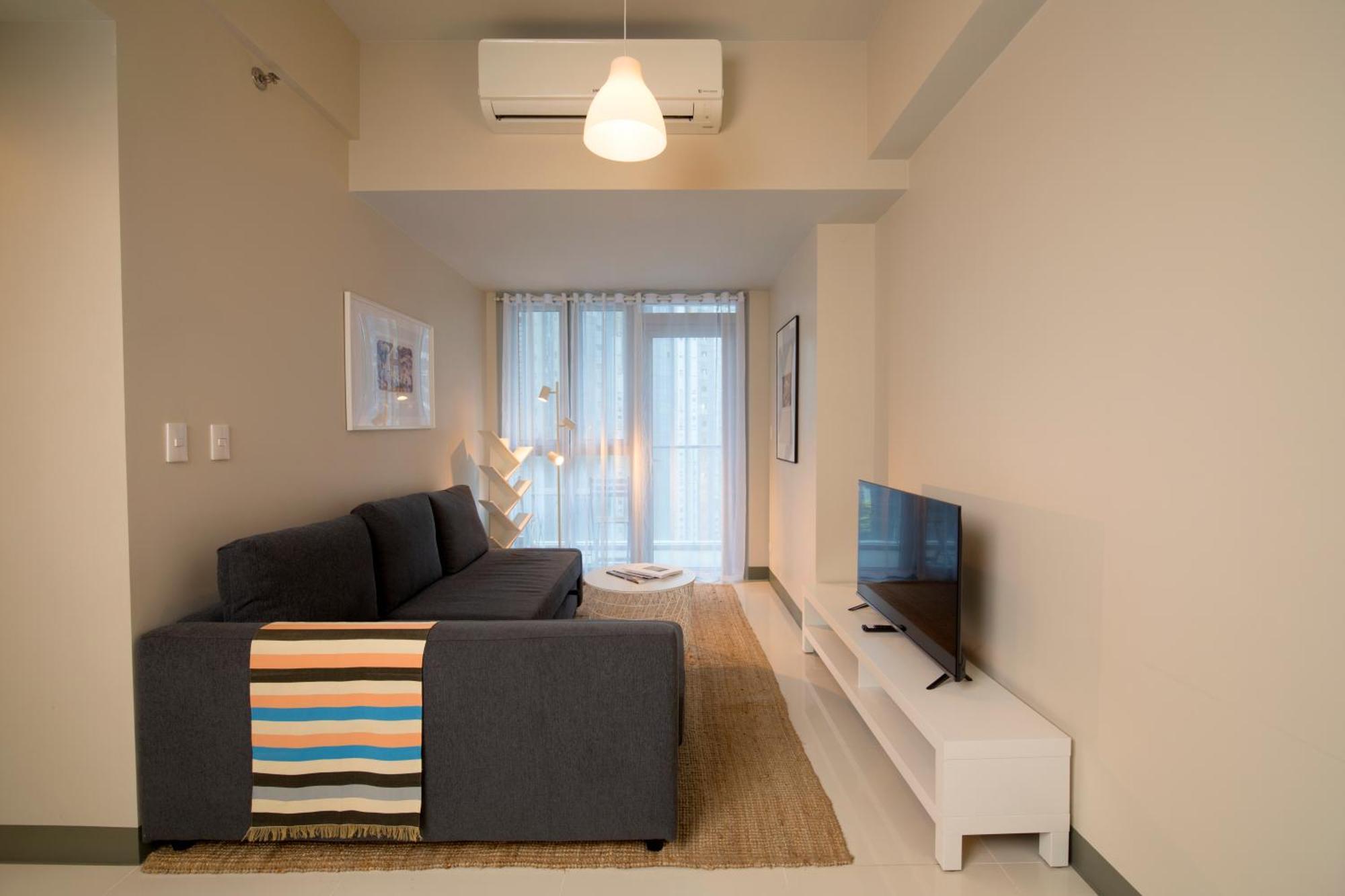 Apartment Uptown Parksuites Tower 2 Bgc By Ph Staycation Manila