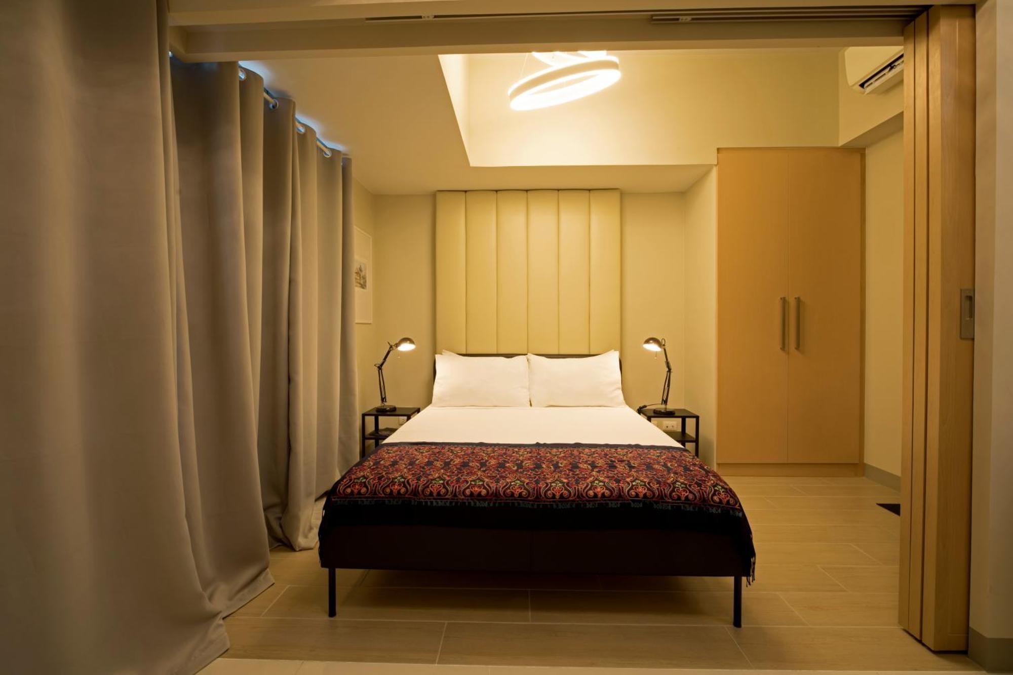 Uptown Parksuites Tower 2 Bgc By Ph Staycation