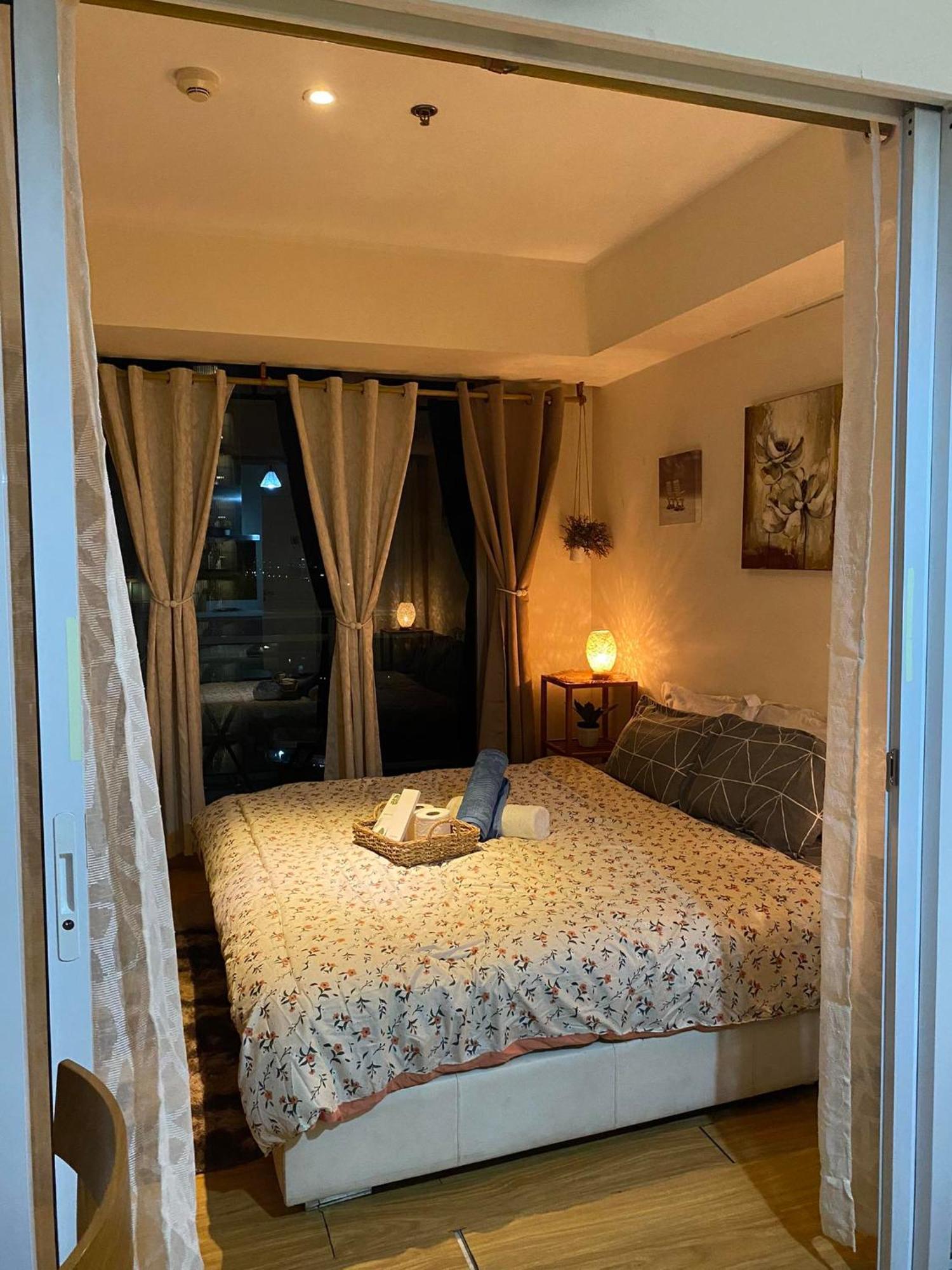Lush Heaven Azure Staycation Apartment Manila