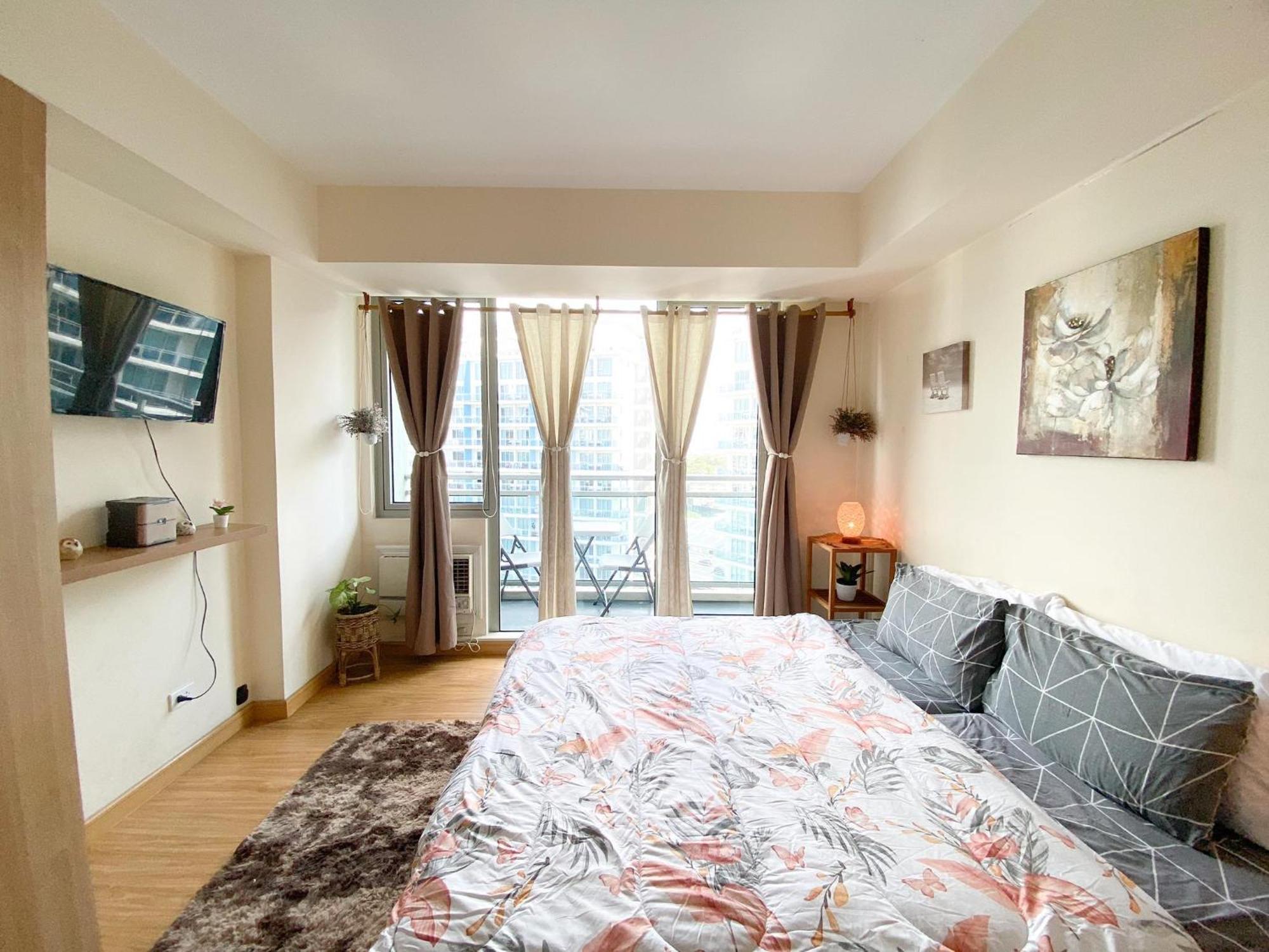 Lush Heaven Azure Staycation Apartment