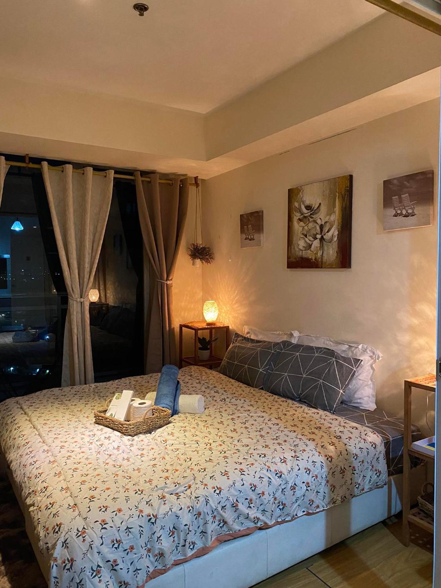 Apartment Lush Heaven Azure Staycation Manila