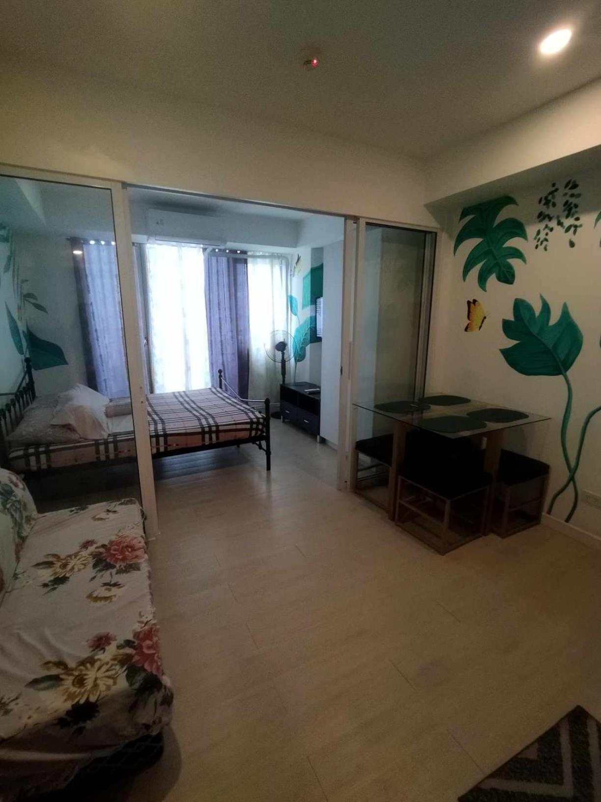 Sm Bicutan Condominium Apartment
