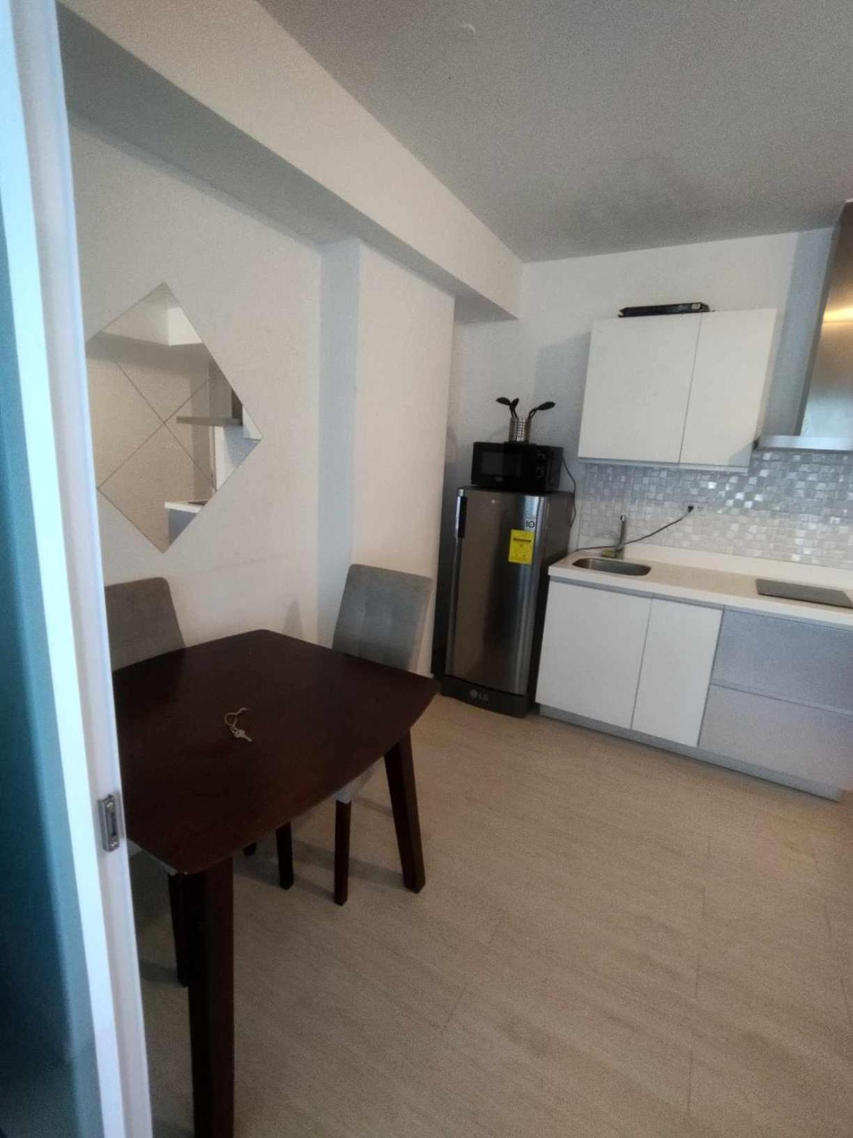 Apartment Sm Bicutan Condominium Manila