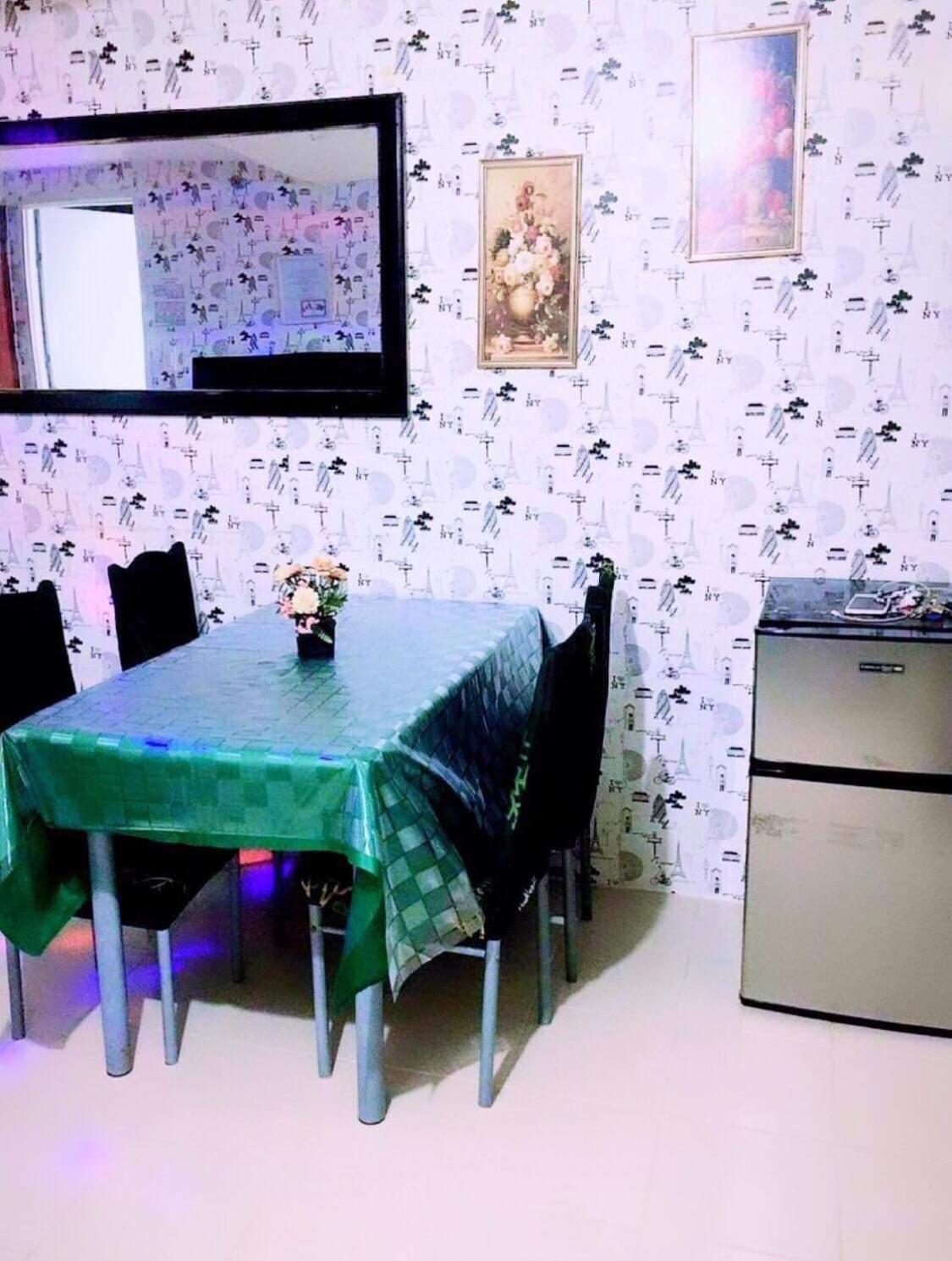 2 Bedroom Unit B10-411 *