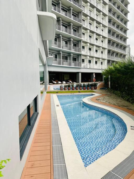 Makati Staycation By Marco - Smdc Lush Apartment Manila
