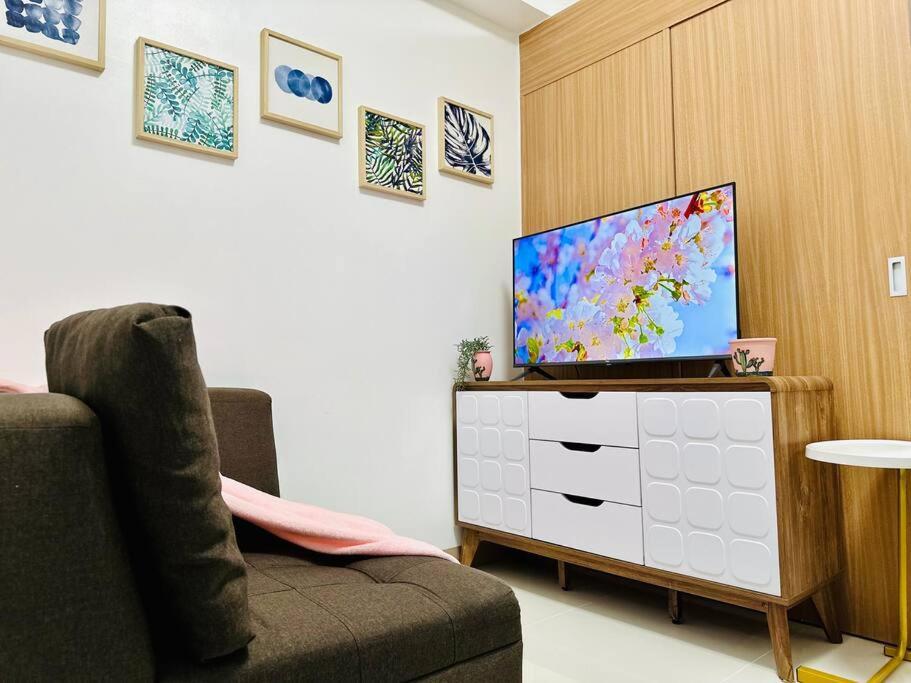 Makati Staycation By Marco - Smdc Lush Apartment *