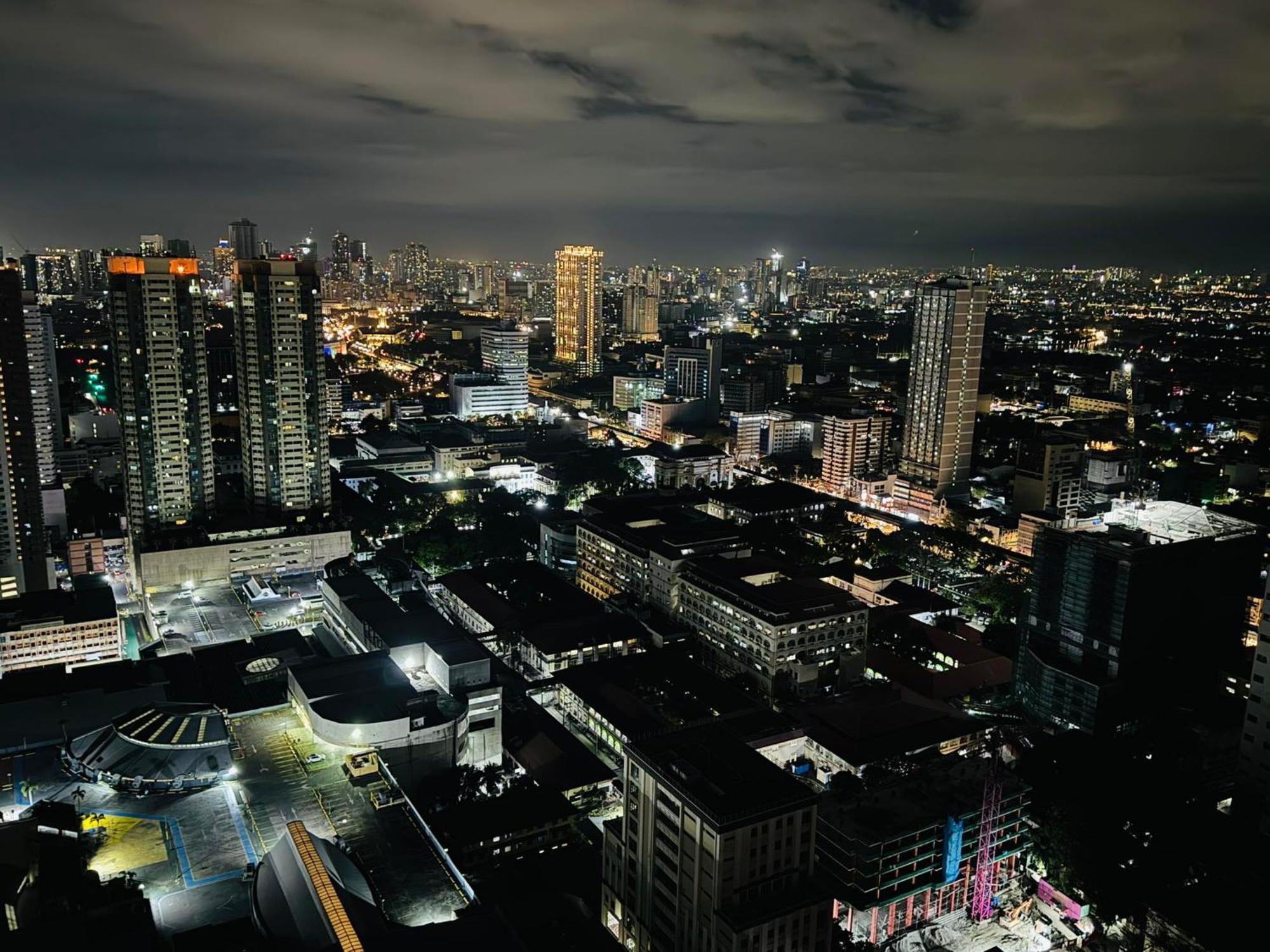 Apartamento Birch Tower A2 Front Of Robinson Mall Manila