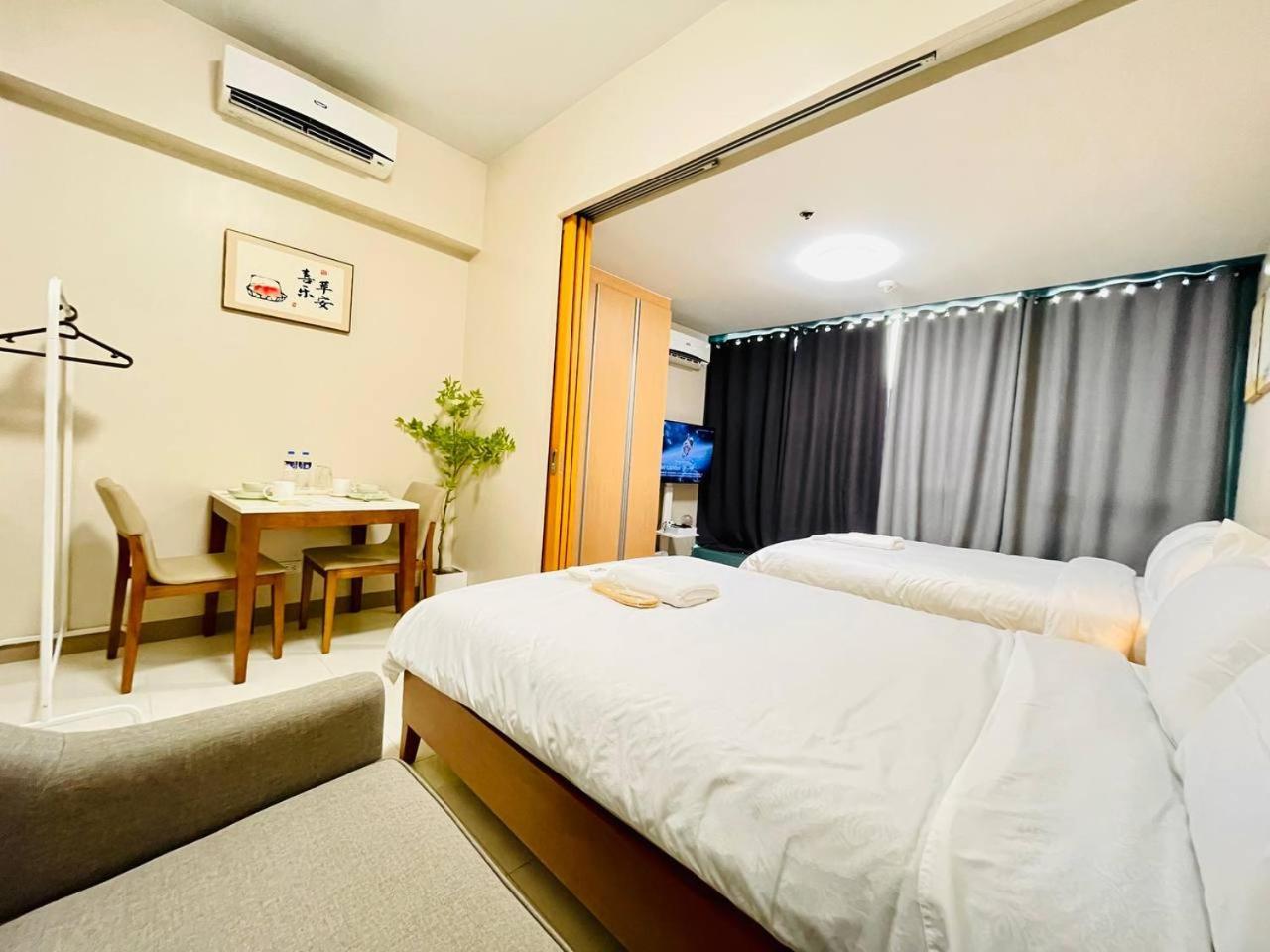 Thompson - 2 Beds, One Uptown Residences 28f A - Xbox & Netflix
