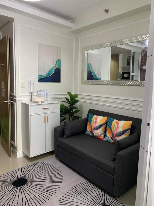 Posh 1 Bedroom Unit+ Netflix*wifi @ Shore 2 *