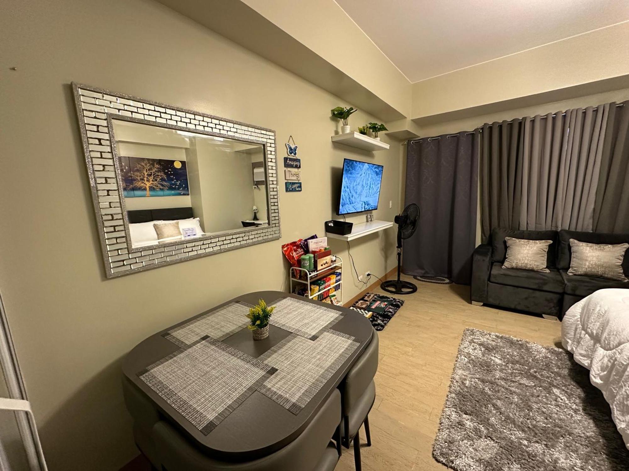 Cozy With Queen Size Bed In Araneta Quezon Manila