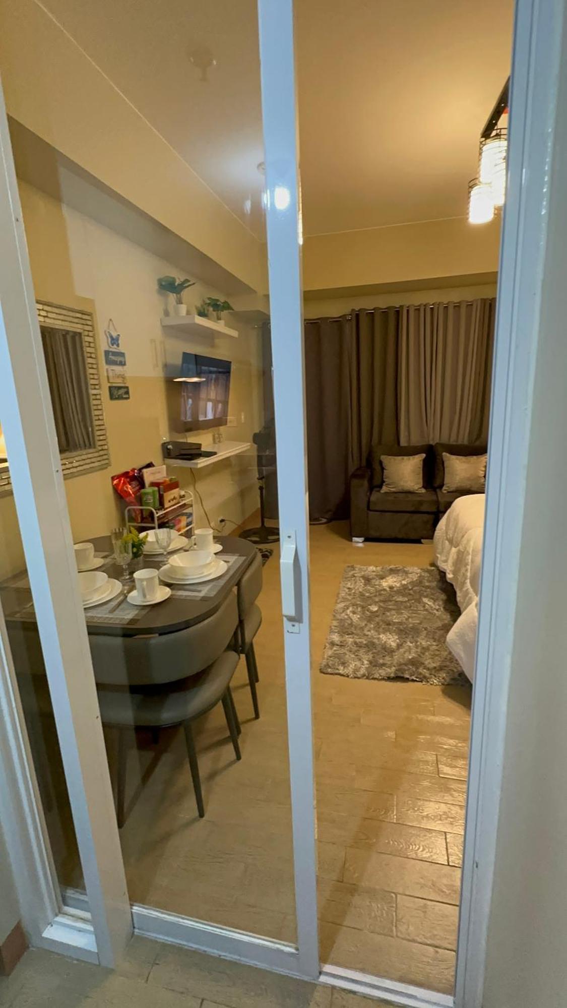 Cozy With Queen Size Bed In Araneta Quezon Apartment *