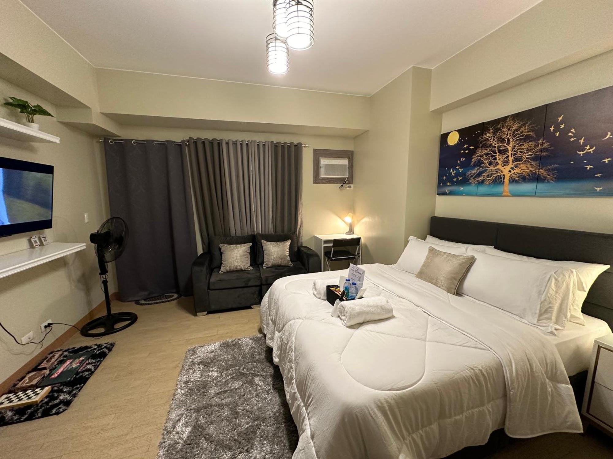 Cozy With Queen Size Bed In Araneta Quezon Apartment