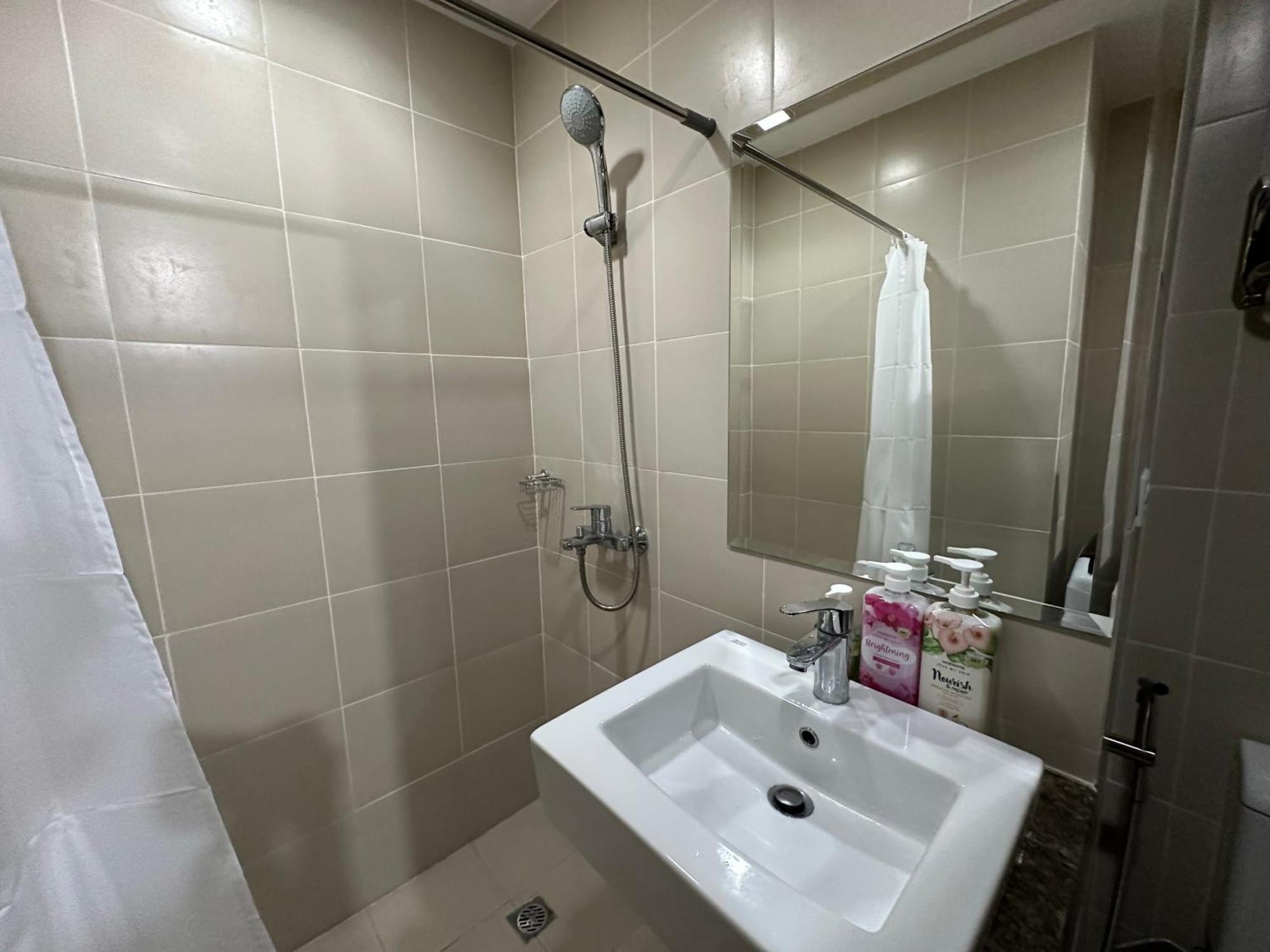 Cozy With Queen Size Bed In Araneta Quezon * Manila