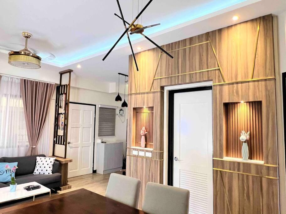 Penthouse Unit Near Airport Naia Apartamento