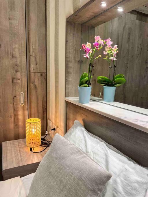 Penthouse Unit Near Airport Naia Apartamento *