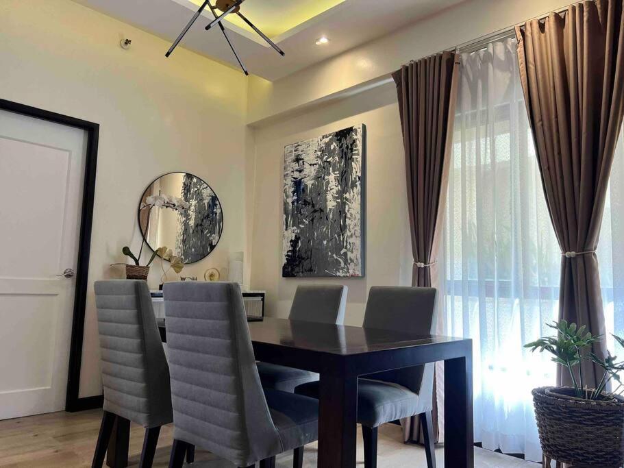 Penthouse Unit Near Airport Naia * Manila
